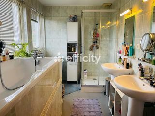  Maison � vendre 8 pi�ces 232 m�