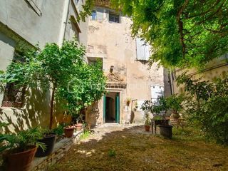  Maison � vendre 15 + pi�ces 350 m�