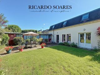  Propri�t�/ch�teau � vendre 10 pi�ces 257 m�