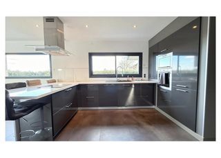  Maison � vendre 6 pi�ces 245 m�