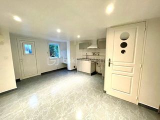  Immeuble � vendre 9 pi�ces 230 m�