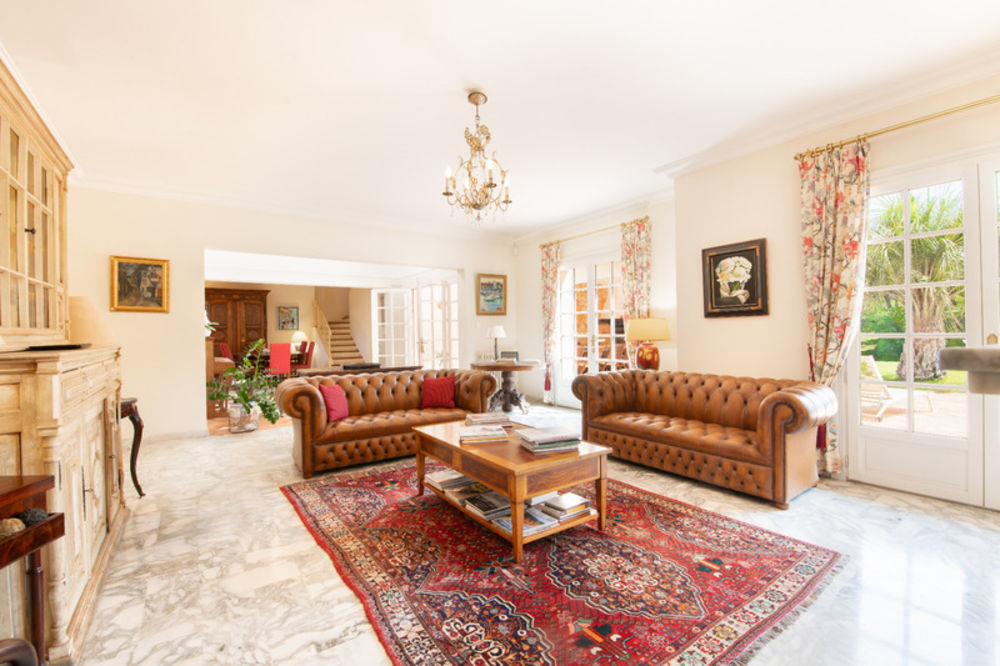 � vendre  Villa Saint-Rapha�l (83700)