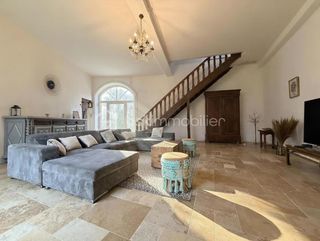  Propri�t�/ch�teau � vendre 8 pi�ces 237 m�