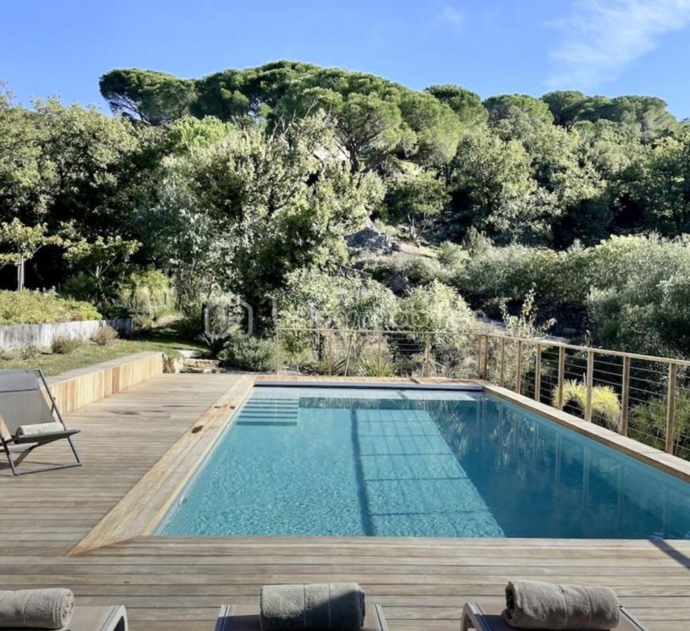 � vendre  Villa Grimaud (83310)