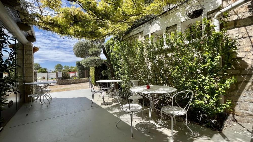 � vendre  Villa Saumane-de-Vaucluse (84800)