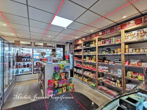 A Vendre VALGELON-LA ROCHETTE : FOND DE COMMERCE EPICERIE DU MONDE 55000 73110 Valgelon la rochette