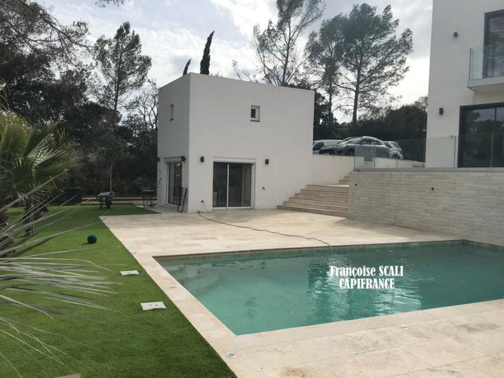 � vendre  Maison Saint-Rapha�l (83700)