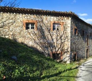  Remise / Grange � vendre 5 pi�ces 250 m�