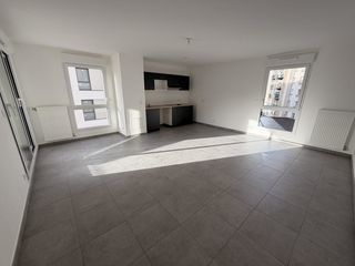  Appartement � louer 4 pi�ces 87 m�