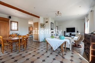  Maison � vendre 6 pi�ces 205 m�