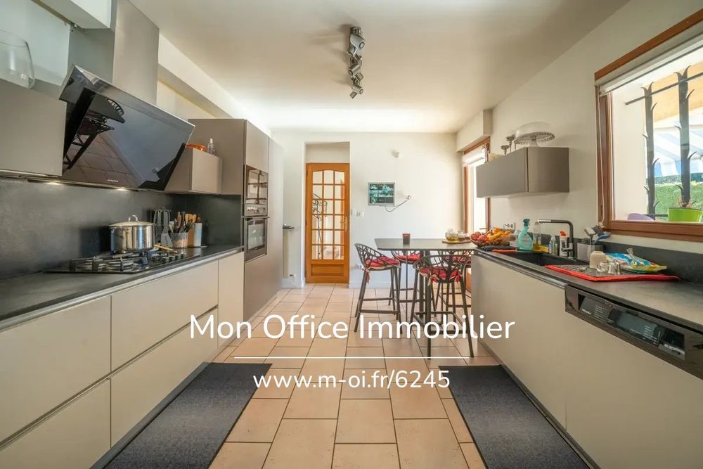 � vendre  Maison Cabri�s (13480)