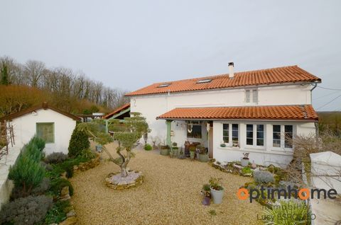   ?Charmante maison de village au style �l�gant � Nieuil, Charente? Maison - 6 pi�ce(s) - 179 m�