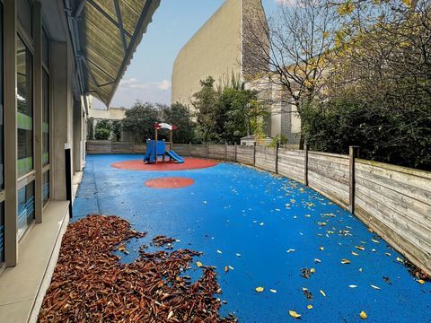 Bureaux de 366 m&sup2; en duplex non divisibles avec jardin privatif et terrasse, 11&egrave;me arrondissement de 17723 75011 Paris