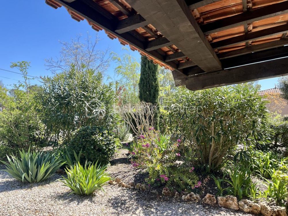 � vendre  Villa Bagnols-en-For�t (83600)