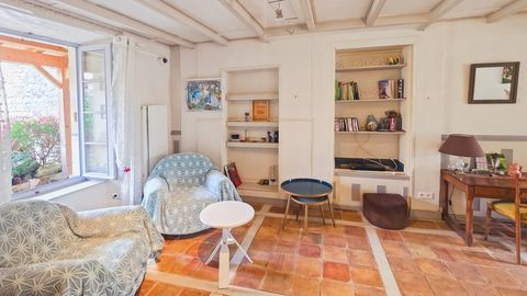   Maison de caract�re � vendre 4 pi�ces VARAIZE (17) AVEC DEPENDANCES, GRANGES Maison - 4 pi�ce(s) - 156 m�