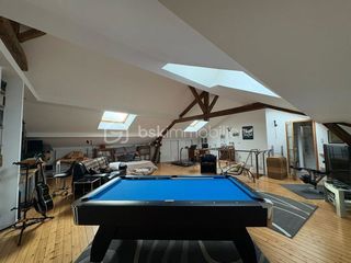  Propri�t�/ch�teau � vendre 8 pi�ces 279 m�