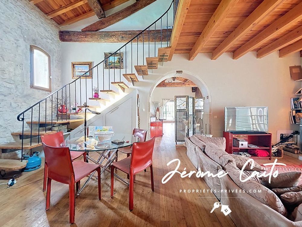 � vendre  Propri�t�/ch�teau Nimes (30900)