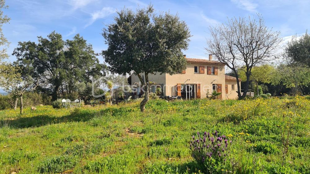 � vendre  Propri�t�/ch�teau La Garde-Freinet (83680)