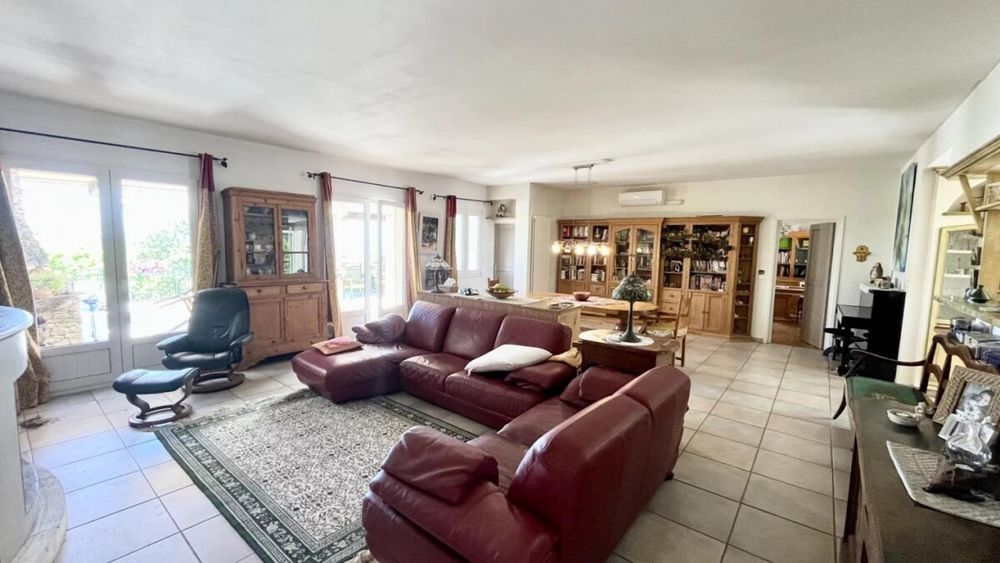� vendre  Villa Venasque (84210)