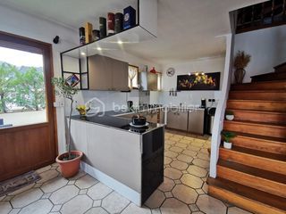  Maison � vendre 10 pi�ces 222 m�