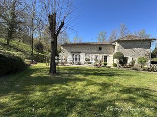  Maison � vendre 8 pi�ces 300 m�