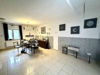  Immeuble � vendre 15 + pi�ces 250 m�