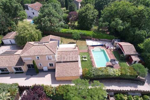   Maison � vendre de 176 m2  8 pi�ces et appartement T2 de 52 m2 Maison - 10 pi�ce(s) - 228 m�