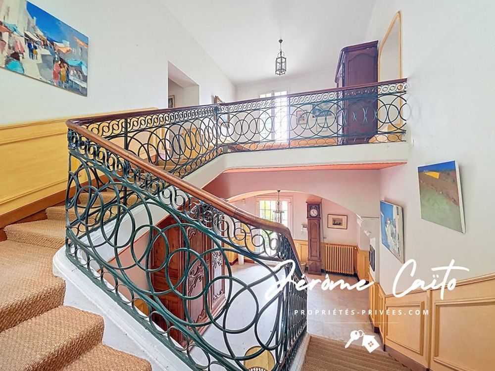 � vendre  Propri�t�/ch�teau Nimes (30900)