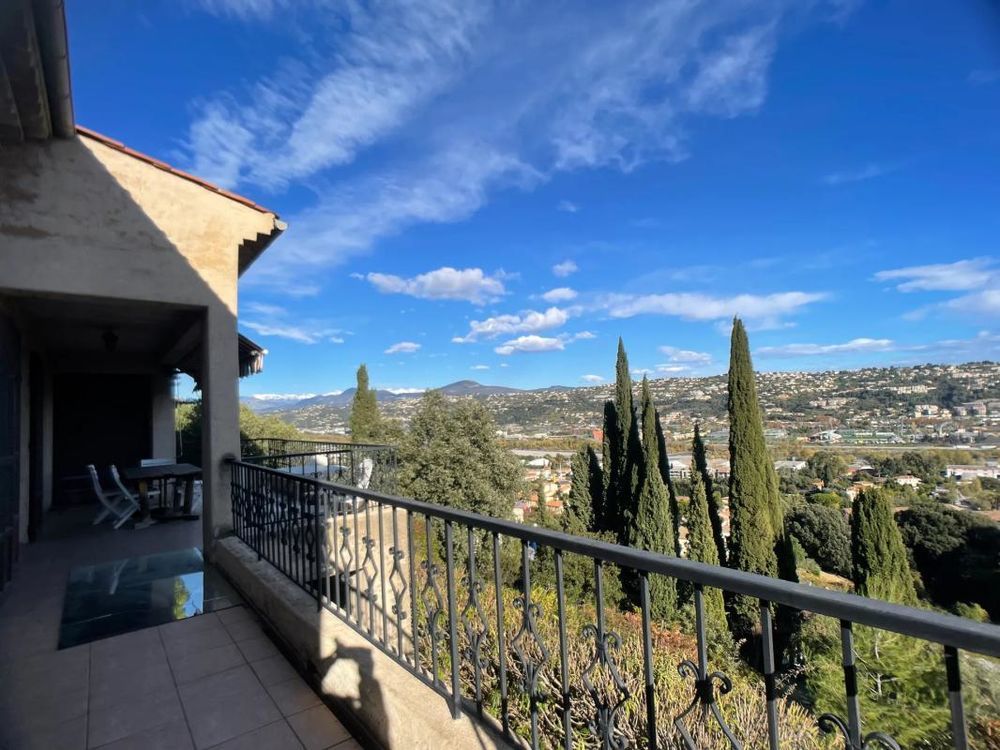 � vendre  Maison Saint-Laurent-du-Var (06700)