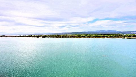   *** Appartement de 29m� T2 avec VUE +++ sur mer � Port-Leucate *** Appartement - 2 pi�ce(s) - 23 m�