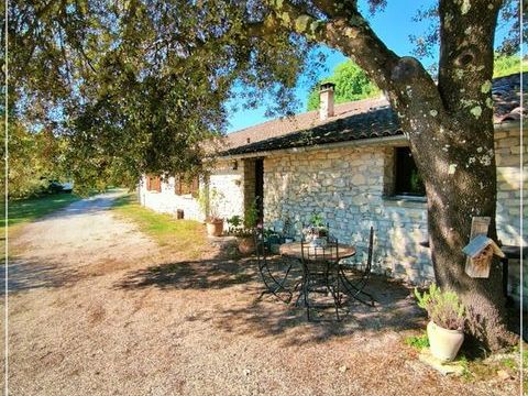   Maison sur exploitation agricole Maison - 6 pi�ce(s) - 210 m�