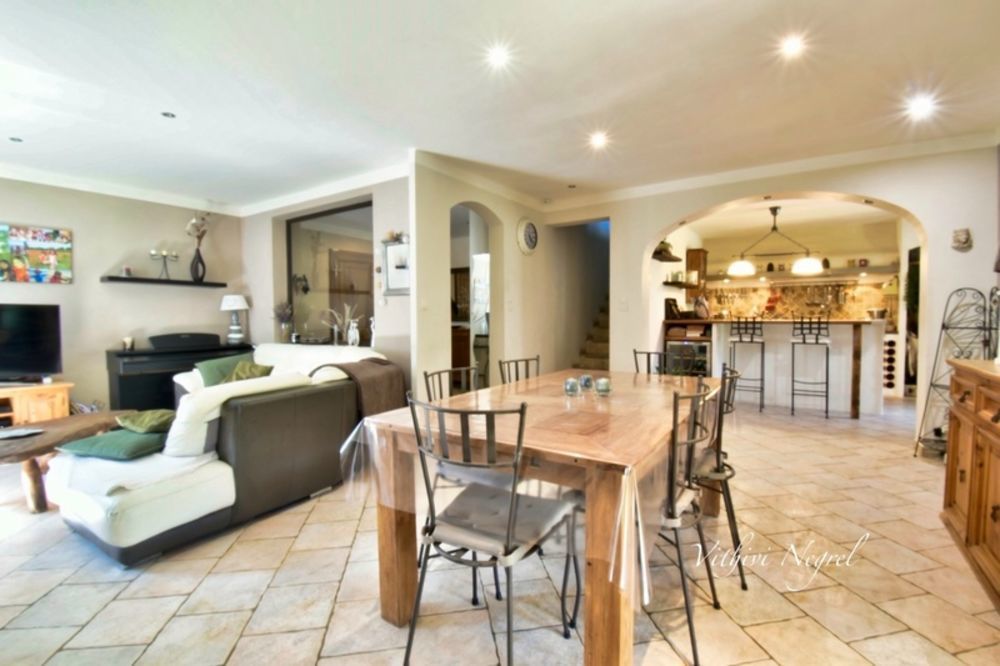 � vendre  Villa Mouri�s (13890)