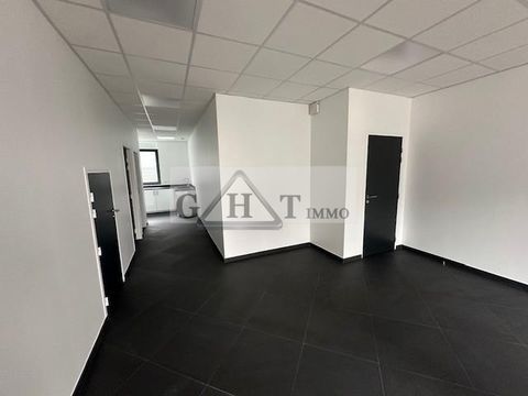 BOUTIQUE 140M&sup2; A LOUER ST-PIERRE-DU-PERRAY 2050 91280 Saint pierre du perray