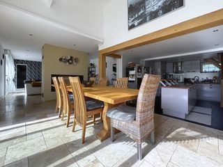  Maison � vendre 8 pi�ces 241 m�