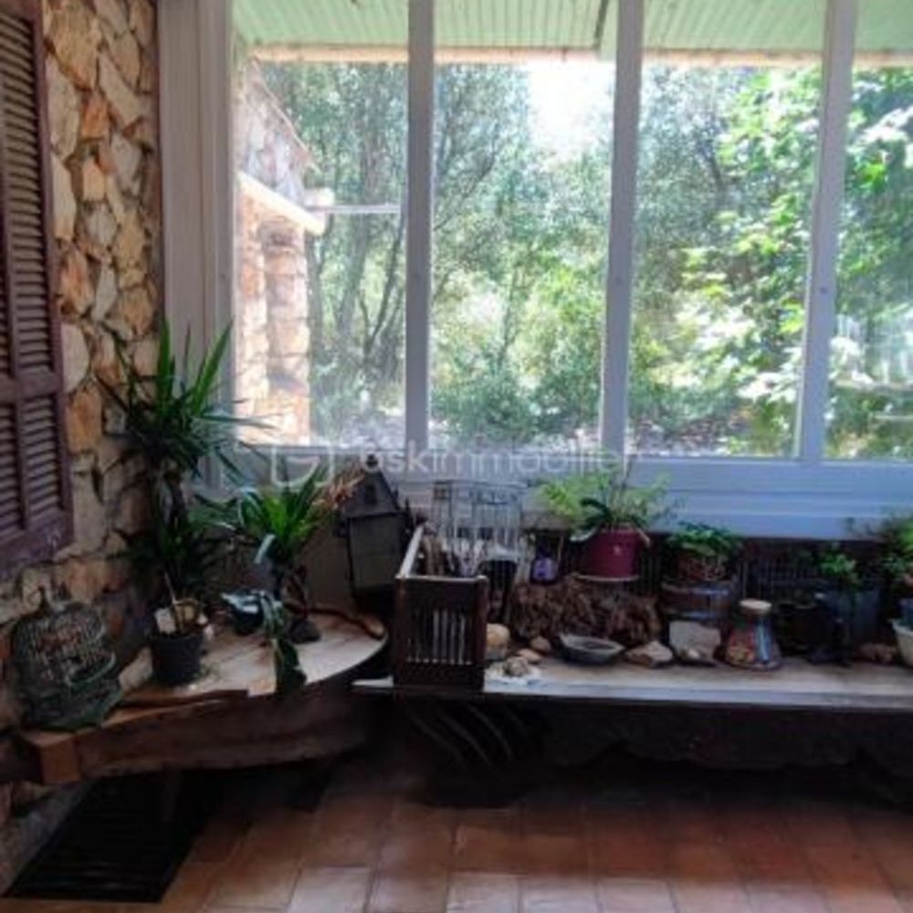 � vendre  Propri�t�/ch�teau Carc�s (83570)