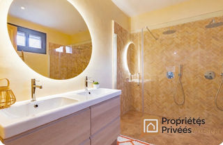  Propri�t�/ch�teau � vendre 6 pi�ces 202 m�