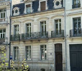  H�tel Particulier � vendre 12 pi�ces 365 m�