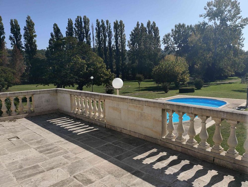 � vendre  Propri�t�/ch�teau Saint-Seurin-de-Prats (24230)