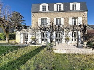  Maison � vendre 9 pi�ces 275 m�