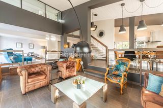  Maison � vendre 8 pi�ces 219 m�