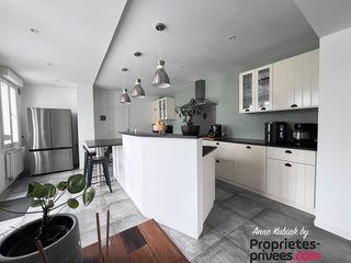  Maison � vendre 9 pi�ces 195 m�