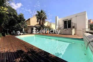  Immeuble � vendre 10 pi�ces 303 m�