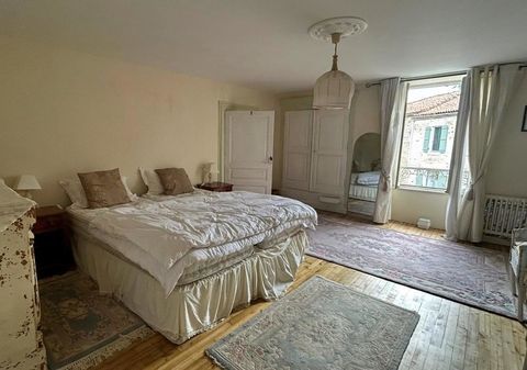   Maison de village de 181 m2 � MARVAL (87) 157000� Maison - 7 pi�ce(s) - 181 m�