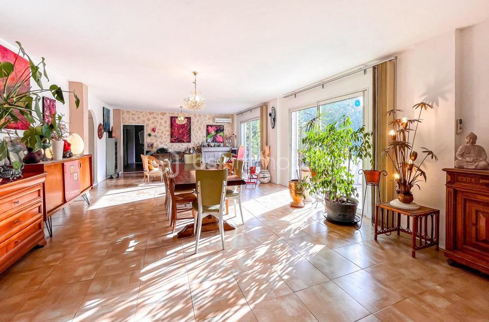 � vendre  Villa Sauteyrargues (34270)