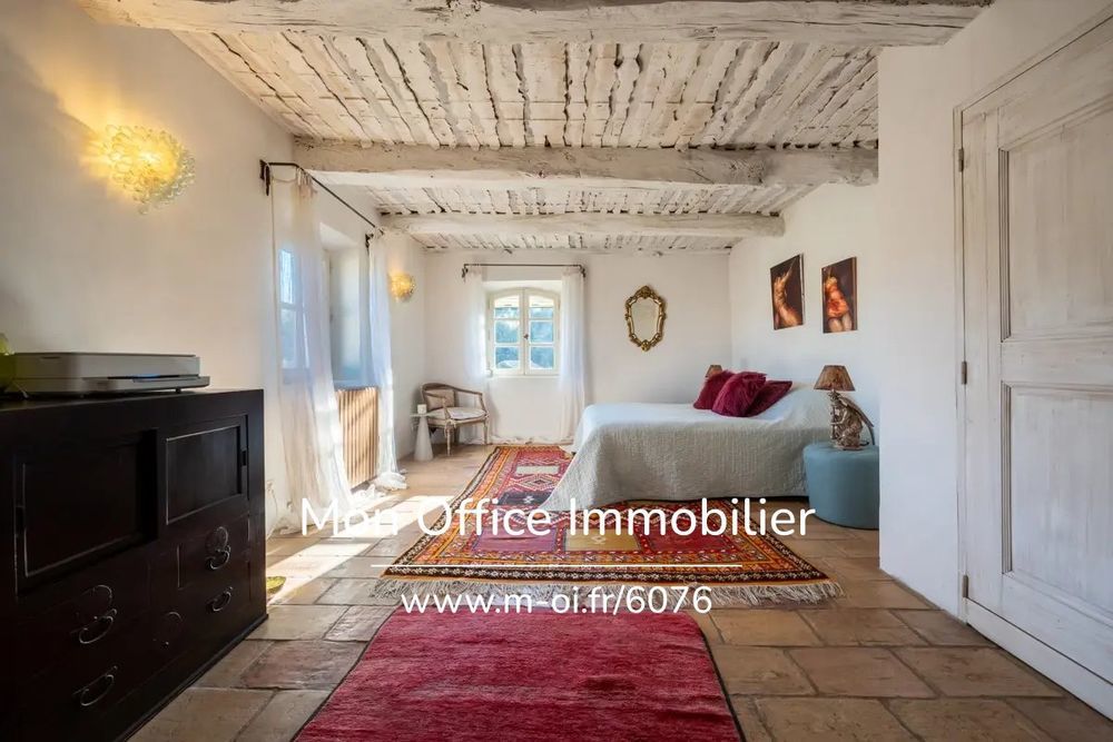 � vendre  Propri�t�/ch�teau M�nerbes (84560)