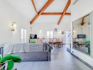  Immeuble � vendre 13 pi�ces 280 m�