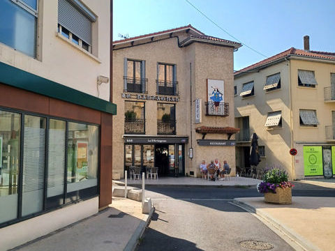 Fonds de commerce bar-restaurant &agrave; vendre RISCLE (32) 129000 32400 Riscle