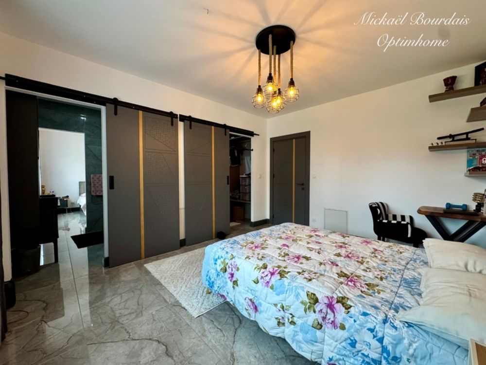 � vendre  Villa Solesmes (72300)