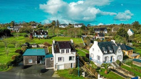   Maison avec vue mer sur ROSCANVEL (29) Maison - 10 pi�ce(s) - 114 m�