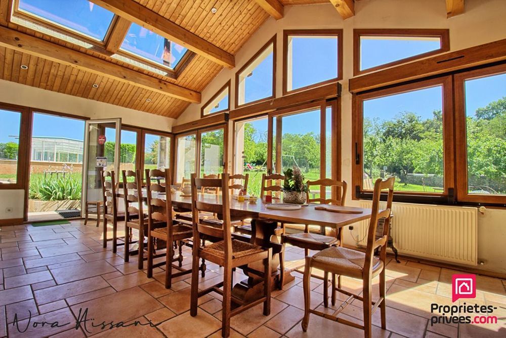 � vendre  Propri�t�/ch�teau Montmorot (39570)